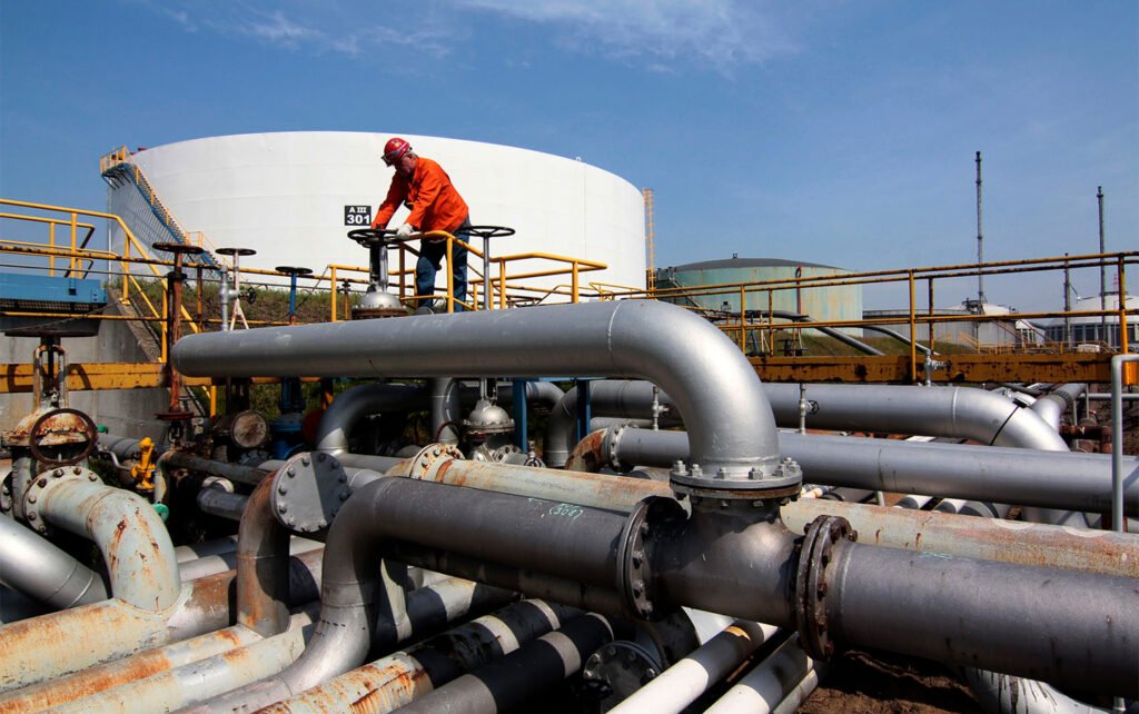 oil refinery gas
